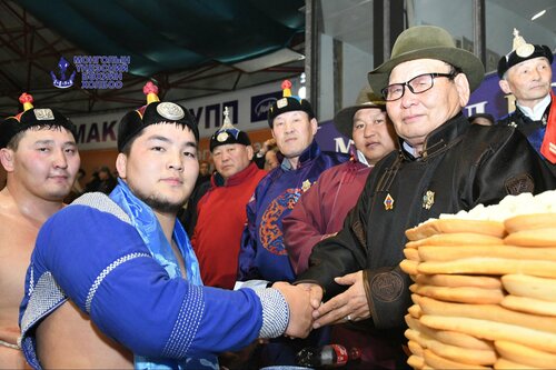 Улсын начин Э.Батмагнай түрүүлэв